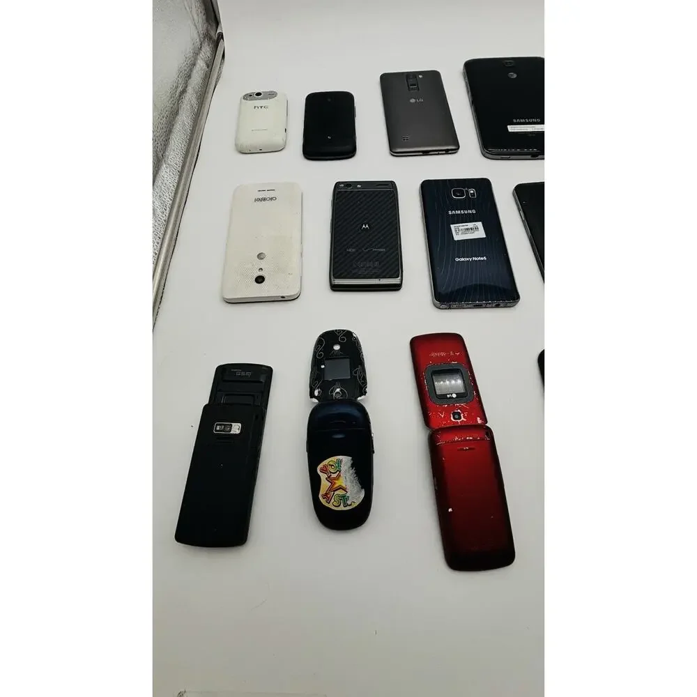 Lot of 23 Cell Phones Untested, for Parts or Repair Assorted Apple Samsung